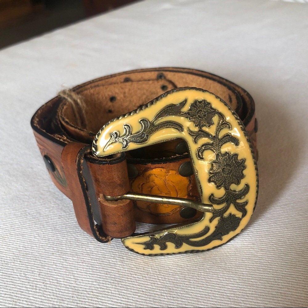 Vintage Leather Floral Tooled Belt